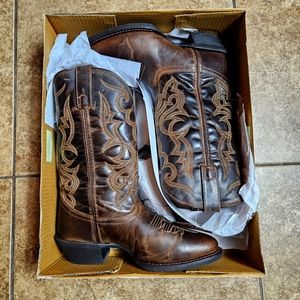 Laredo Authentic Women's Leather Brown Cowboy Boots, Size 8.5 Wide Leg